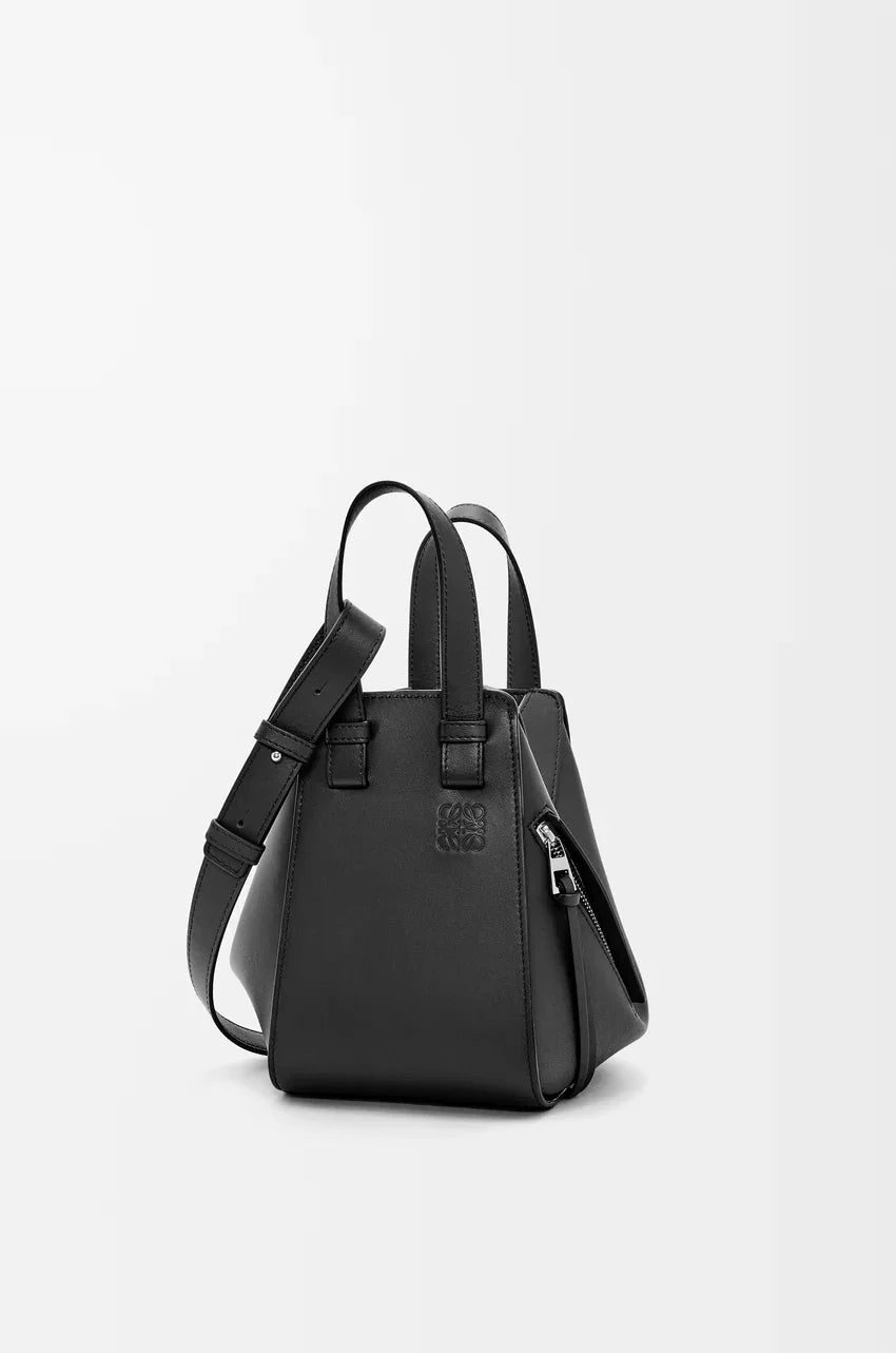 Compact Hammock bag in classic calfskin Black
