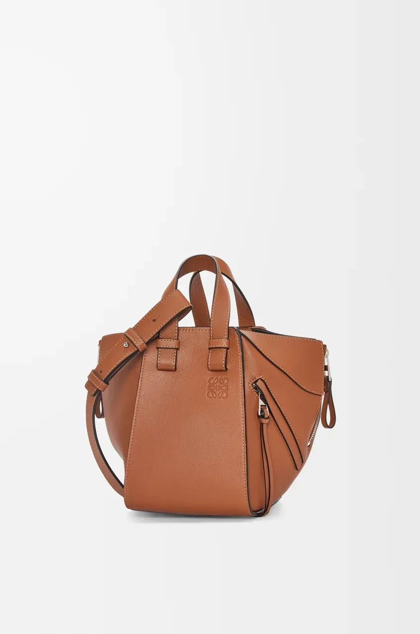 Compact Hammock bag in classic calfskin Tan