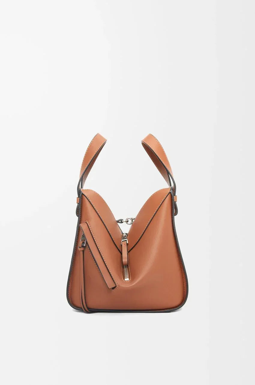 Compact Hammock bag in classic calfskin Tan