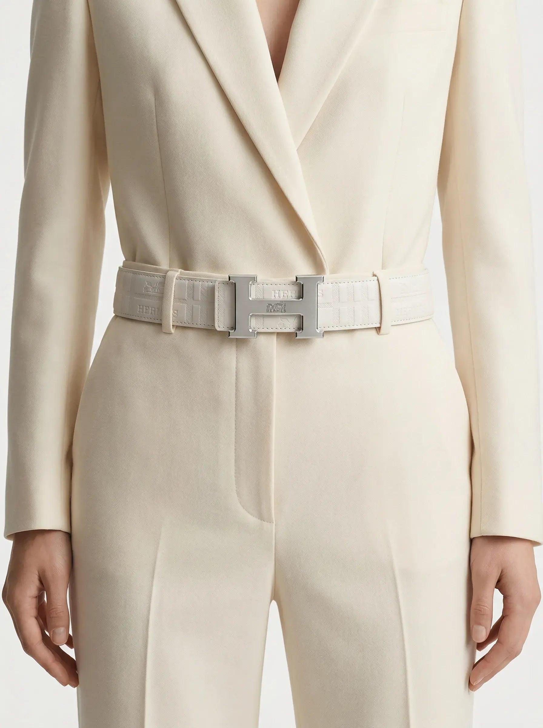 Monogram Buckle Belt – Blanc